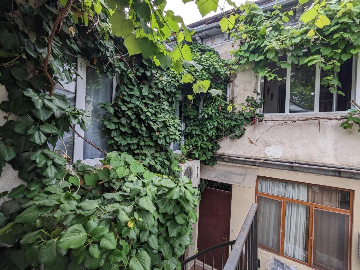 Apartments Se7En Tbilisi Esterno foto